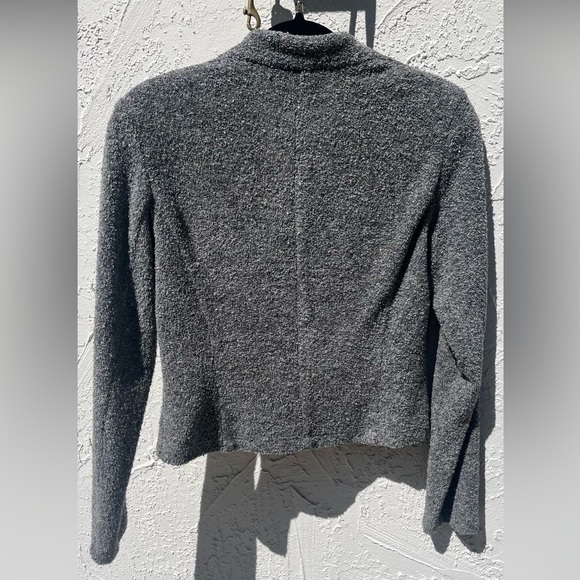 Crines Design Boucle Blazer, Size 38, bought in Paris, tailored bodice, stunning - Picture 4 of 6